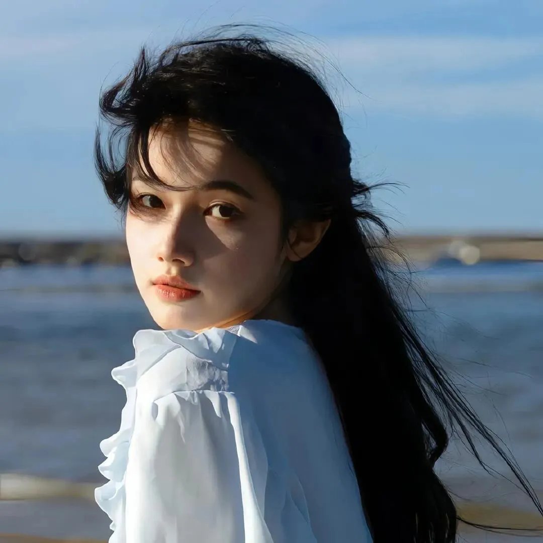 皮裘大衣女人